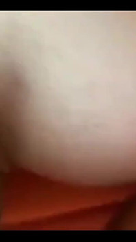 Hoy tenía muchas ganas de follar, así que me lo di todo. Entonces le pedí que me llenara las tetas de semen