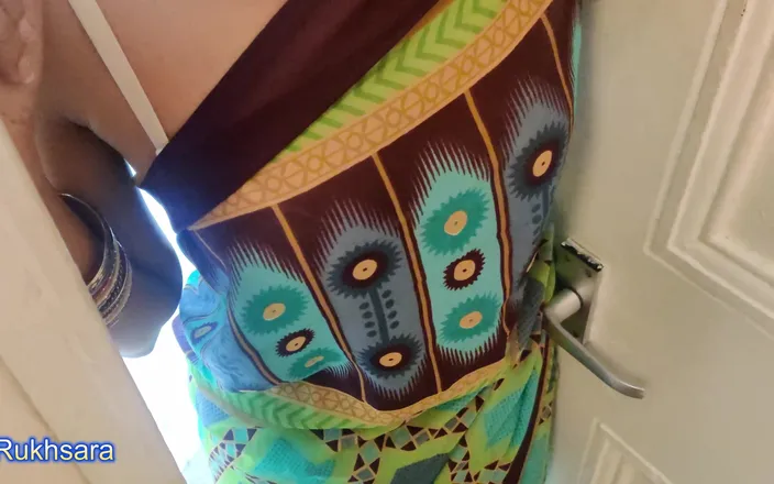 hot_rukhsara: Fucking Random Guy I Met in the Store in Green...