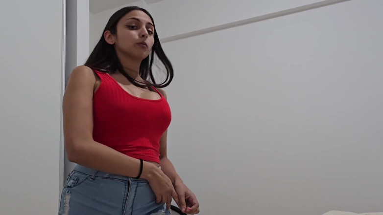 LoverDevilx: Bystig styvsyster som vill suga min kuk