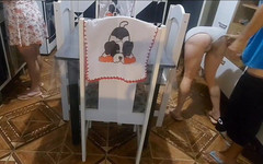 Kasallpimenta: 계모가 미친 듯이 씻는 동안 의붓 여동생과 섹스하는 계부