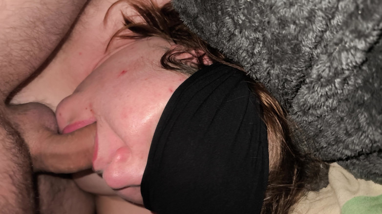 BbwCreampie69: İri güzel kadın ağzından sikilmeyi seviyor