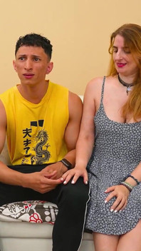Anos Depois, Ele Volta Ao Pornô. Gemma Gomory, MILF De Seios Fortes No Fakings