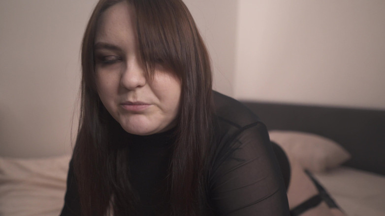 Polly Sweet: Straponess v podpatcích tě udělá