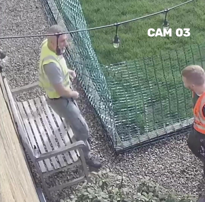 itapapixxl: Security Cam Caught the Old Mature Hung Boss with His...