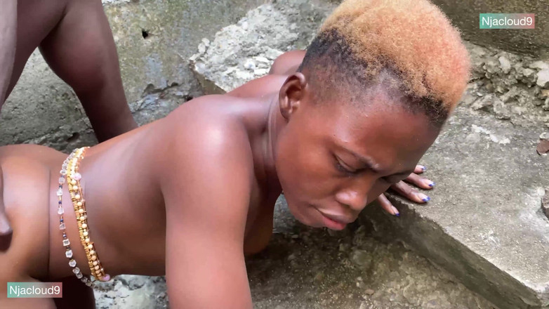 Nja cloud: Nachmittag, versteck-spiel mit meinem besten freund endet mit heißem sex