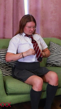 Primeira Foda Pornô Para Estudante Gostosa De 18 Anos Rae