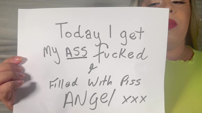 Angel BBW: Angel SSBBW se svým zadkem plným spermatu a čůrání