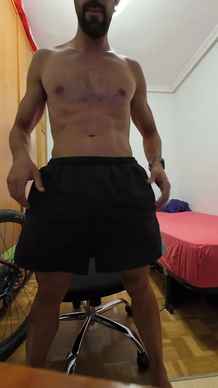 Zeus Ray: I Jerk off for a Fan