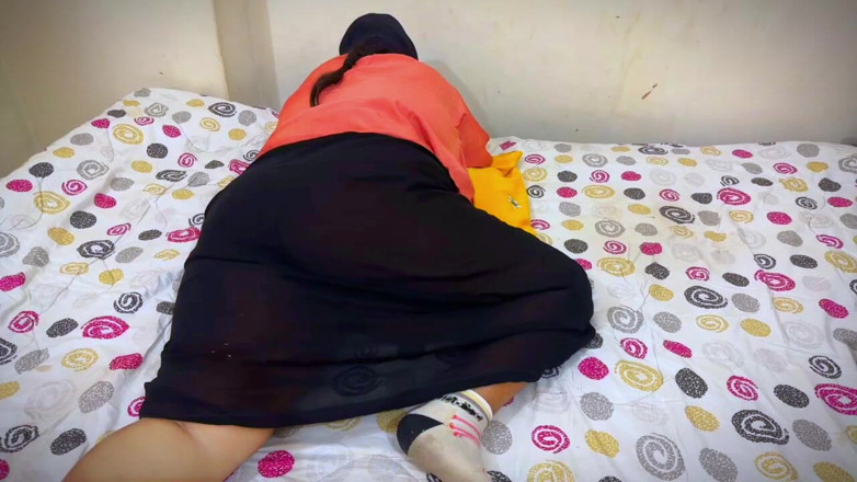 Your Boy's Cum: 금기: 발정났을 때 온라인에 사는 밀프 새엄마