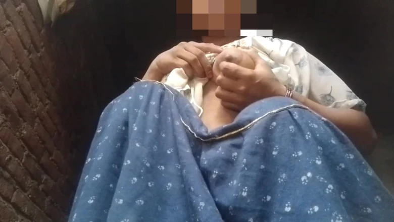 RJ NISHA: Fingers by Masturbate with Aunty
