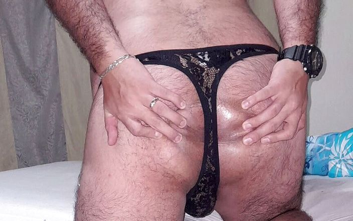 Sexy man underwear: ベッドで自慰行為をする