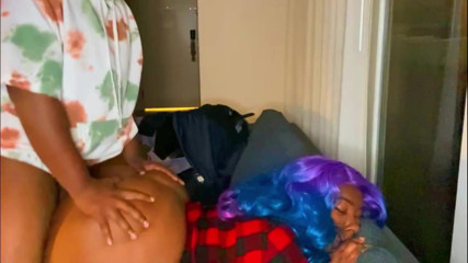 Exclusive Dirty Diana: 汚れたダイアナは角質BFによってラスベガスのホテルでパイプダウンを取得します