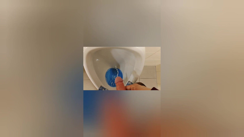 Bayer911: Blanke magere jonge glans jongen pismix