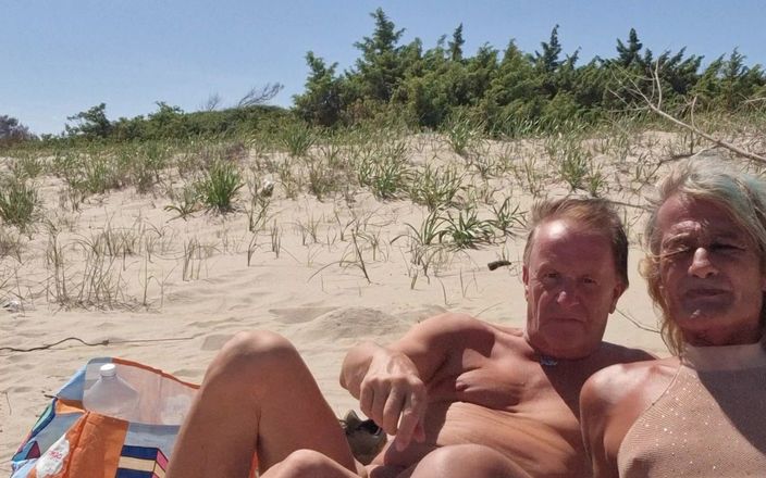 Gigi and David: Pertunjukan seks striptis gigindave si waria nakal ini ketemu di...