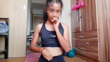 creamberryfairy: Bölüm 2: Antrenmandan sonra terli orgazm