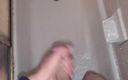 Z twink: Szarpanie się pod prysznicem z Mlecznym Wytryskiem
