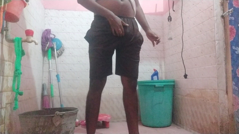 Tamil 10 inches BBC: Sesi pijat panas seksi Tamil10inchesbbc kembali