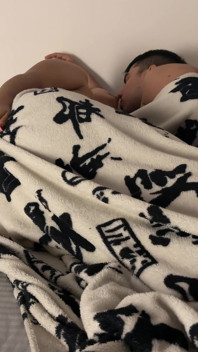 我们当时已经是半夜了，根本没空担心噪音投诉