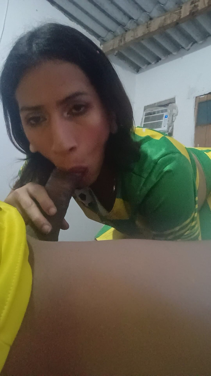 Femboy from Colombia: Tahle trans dívka se vrátila, aby do toho dala všechno