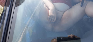 Zona901: Melancap pepek dengan mainan dalam kereta rakaman dekat