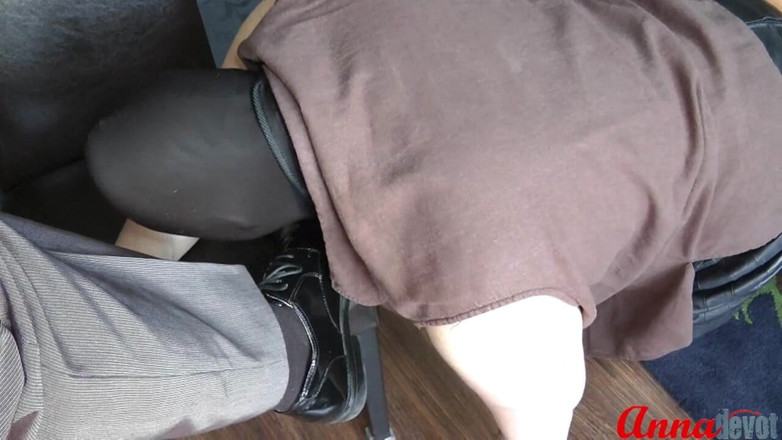 Anna Devot: Annadevot - Slave licks shoes clean