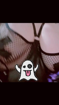 Jiggling Titties
