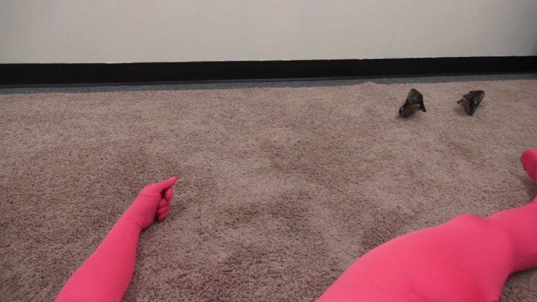 Femdom Austria: Dominatrix en medias musculosa lucha contra mister spandex rosa