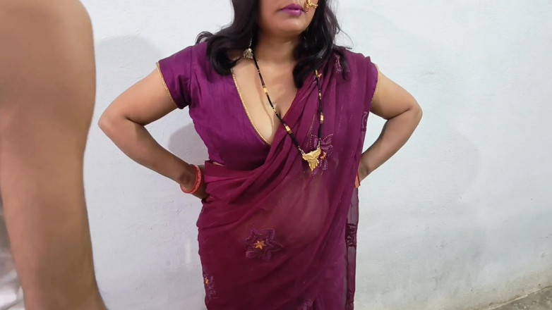 Happyhome: Desi Bhabhi Seks analny z romantyczną grę wstępną