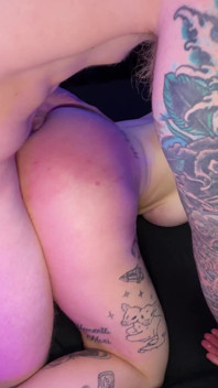 巨乳熟女粗暴性爱以颜射结束