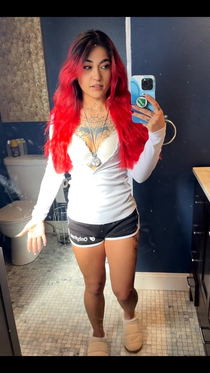 lilRavenFox: Pequena mulher