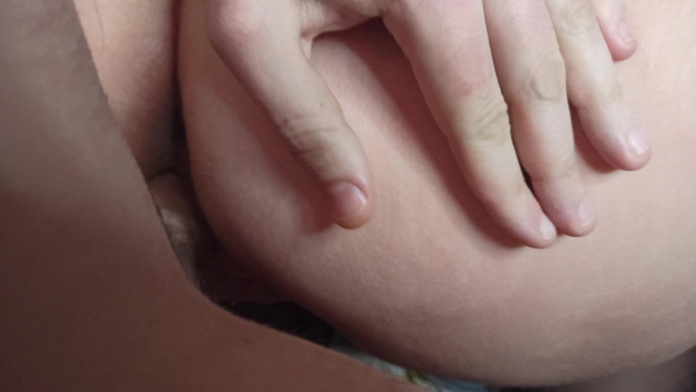 SexyCumCpl: Leche goteando del coño mojado de ama de casa