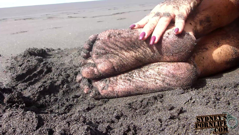 Sydneys porn life: Piedi, suole e culo fetish sulla spiaggia nudista!
