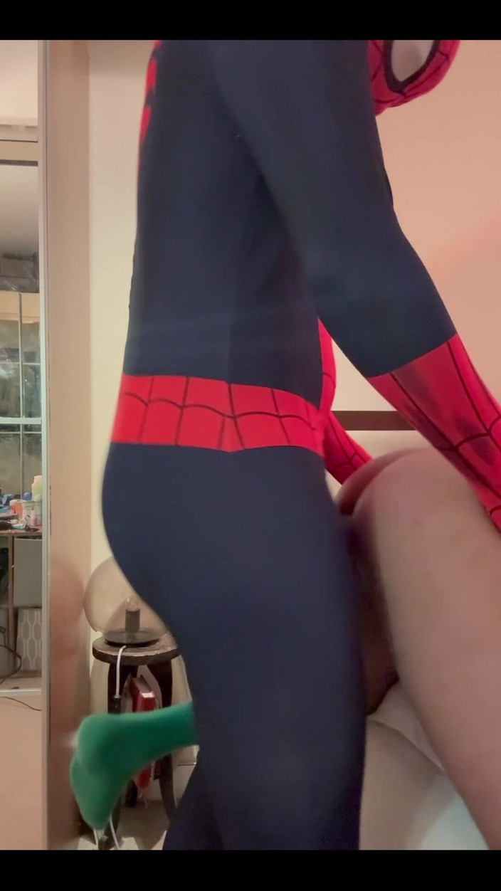 Mileshenryxxx: A Spidey Cumventure