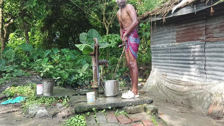 Ranjit Roy: Indian Mature Shower Open Place Desi Style