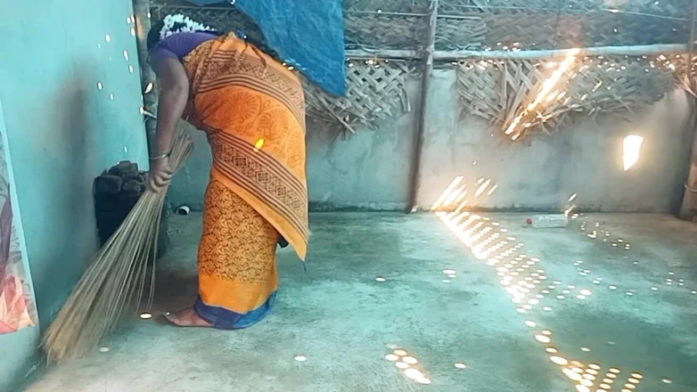 Priyanka314: Indian Step Sister Village Home Cleaning Sex