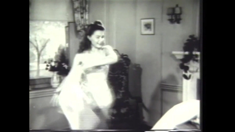 The Unforgettable: 舞者脱衣服