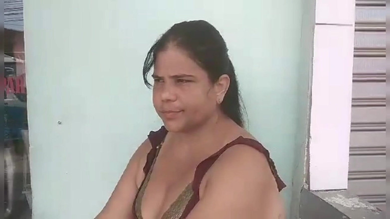 Adribella69: Adribella69は見知らぬ人に会い、私に仕事を提案しましたが、その仕事はリッチなフェラチオとミルク満ちのセックスで終わりました