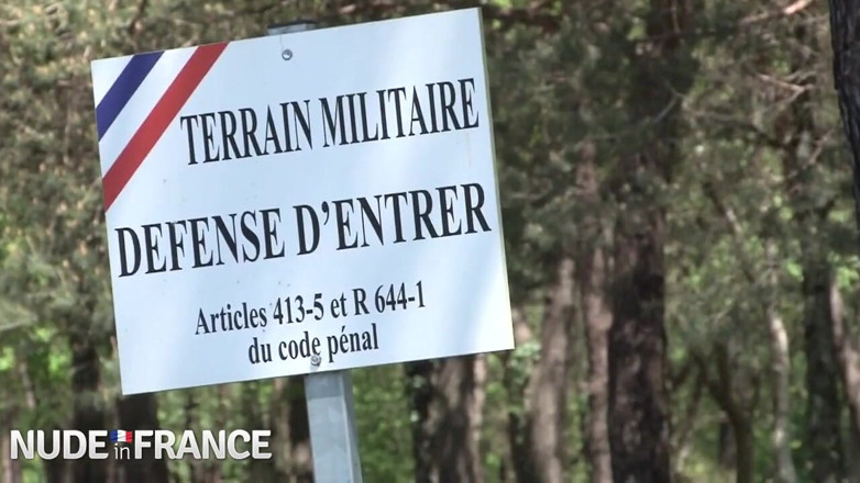La France a Poil: Heiße rothaarige fickt alten mann in büschen