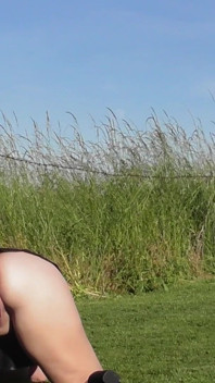 Al aire libre chupar, follar y chorreo de leche