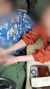 Kocası geri dönmeden önce boşalma meydan okuması