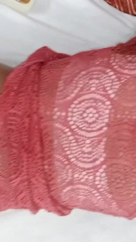 Tätt rövhål av styvsyster fylld med sperma i anal