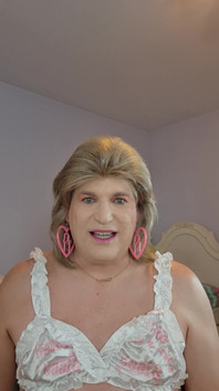 Я Изменила Папочке, Поэтому Он Дал Его Мне Жестко Весь День, Моя Киска Спит!