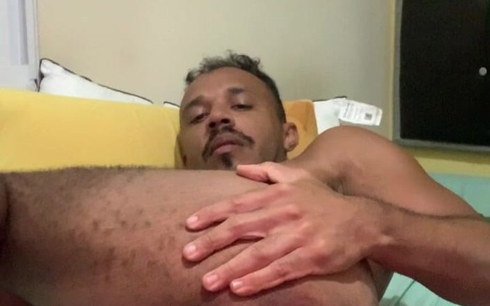 Ken Wild: Gaură excitată care te cere băiat sălbatic