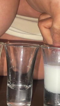 Langsames und tiefes handmelken: Jeden tropfen herausziehen