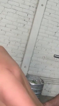 MEN - Cameron Foster, Spencer Reed trade pre-workout for cumshot