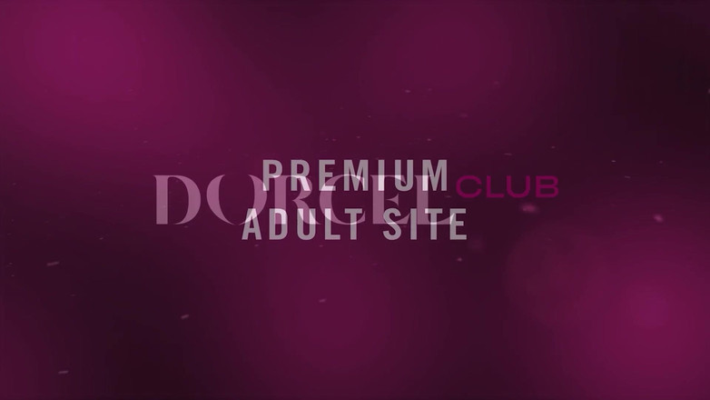 Dorcel Club: Wspaniały lesbijski duet z stewardesą