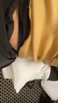 Facereveal die zweite Runde der schwarzhaarigen Schönheit, spannend mit einem mutigen Ritt und tiefen Creampie-Gipfeln