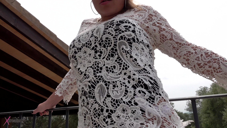 XdreamsTV - Hand Jobbers: Sara May zaplatí svou dovolenou honěním a kouřením