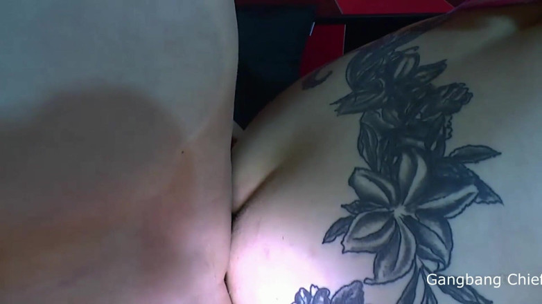 GangBang-Dream: Profesor de alemán recibiendo el primer gangbang milf puta