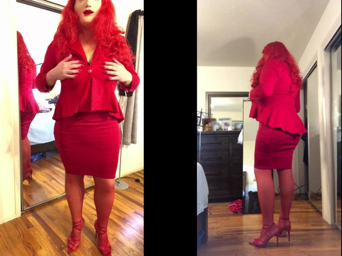 Deanna Doll: Păpușa Deanna CD se dezbracă de costumul roșu video complet